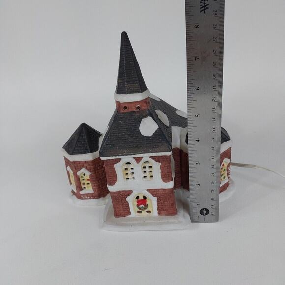 1994 Ruey Traditions Brick Porcelain Christmas Lighted Church - Picture 7 of 7